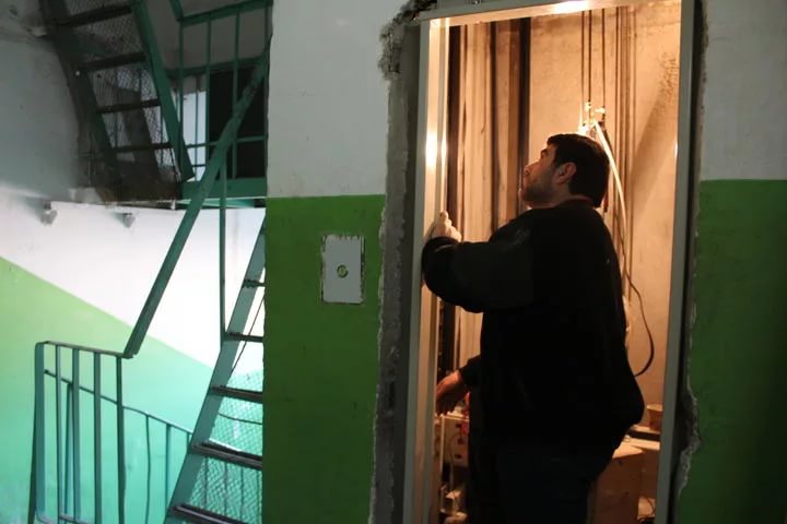 lift270219