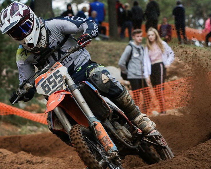 moto70519 3