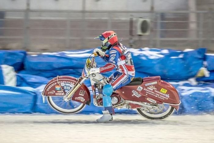 moto150221