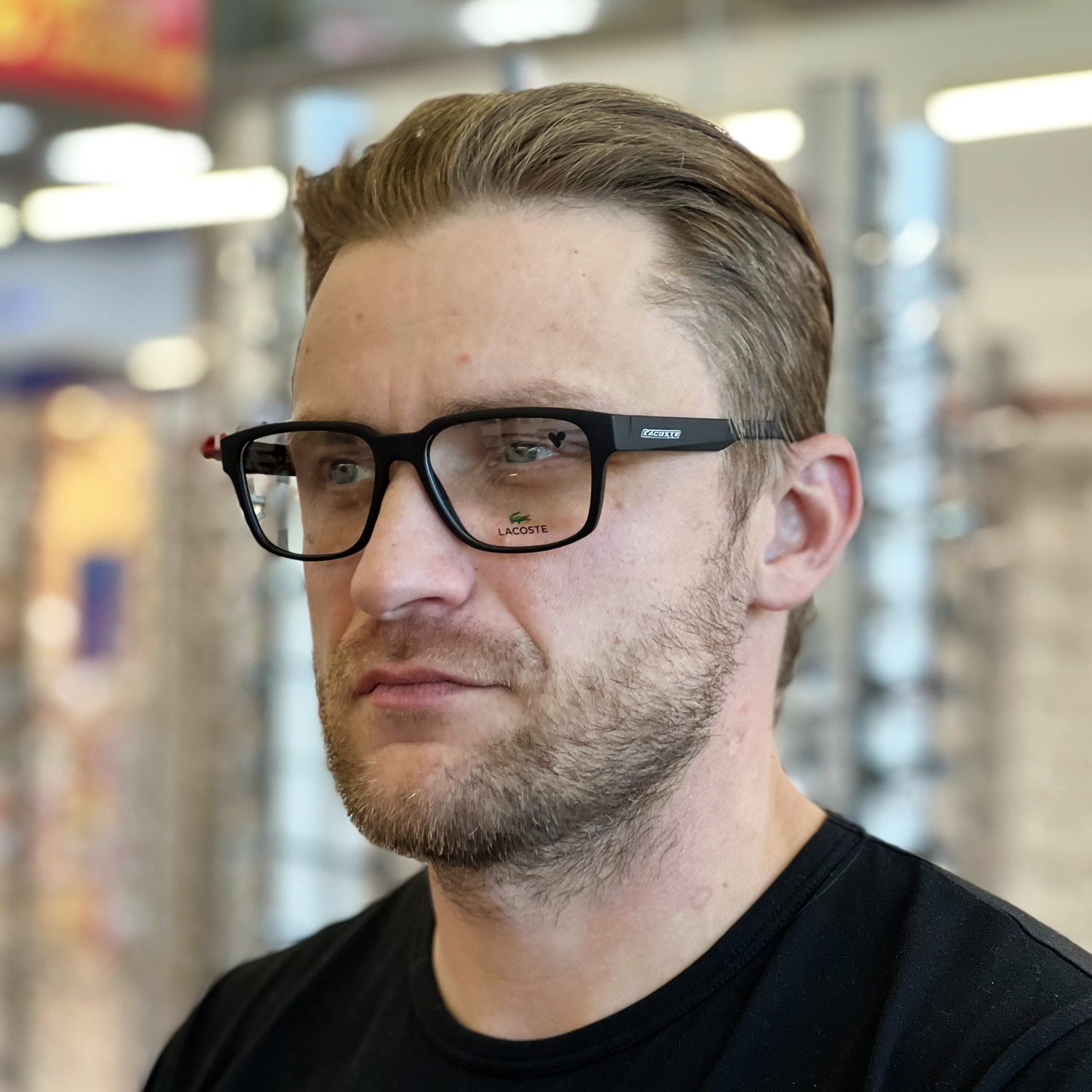 И видеть, и выглядеть на отлично: новогодний подарок каменцам от оптики «Леро», который поможет обрести четкое зрение