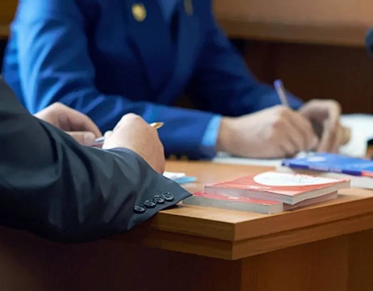 Предпринимателя из Каменска-Уральского обвиняют незаконном обороте табачной продукции на сумму более чем 2 миллиона рублей