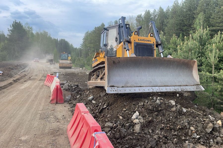 В 2025 году в Свердловской области отремонтируют 442 километра автомобильных дорог