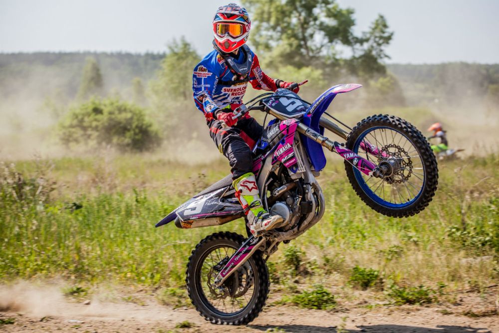 moto160620