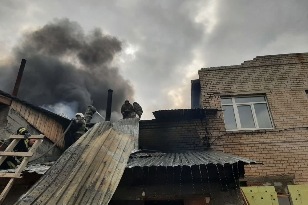 pozhar v kamenskom gorodskom okruge 1630409586398222887 2000x2000