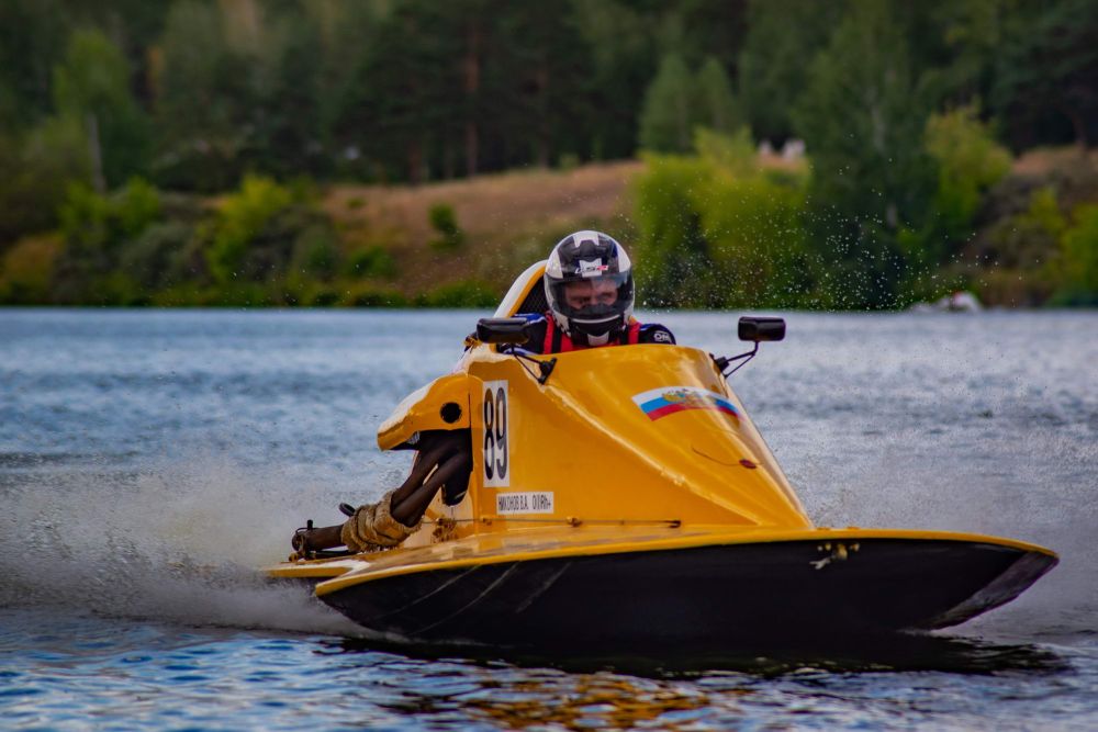 Чемпионат УрФО по водно-моторному спорту прошел в Каменске-Уральском