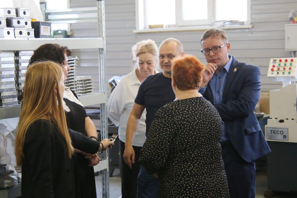 Каменский бизнес в проекте «25 рукопожатий». От металлообработки до рекламной полиграфии