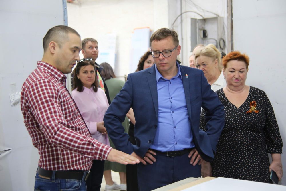 Каменский бизнес в проекте «25 рукопожатий». От металлообработки до рекламной полиграфии