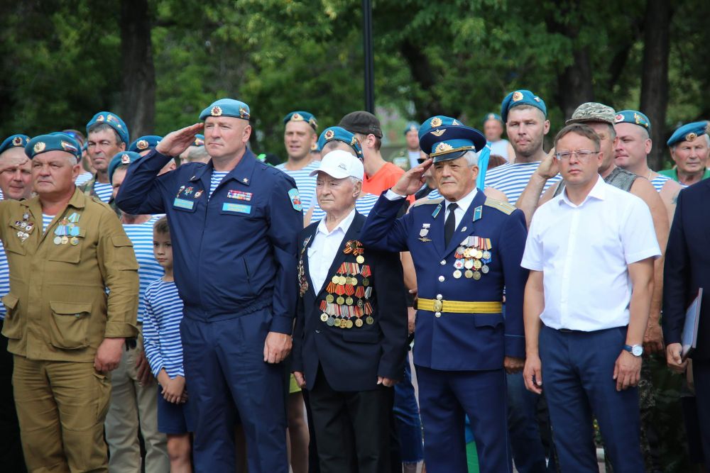 День воздушно-десантных войск отметили сегодня в Каменске-Уральском