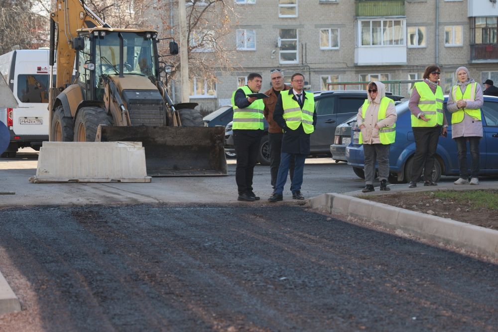 В Каменске-Уральском завершаются ремонты городских дорог и тротуаров