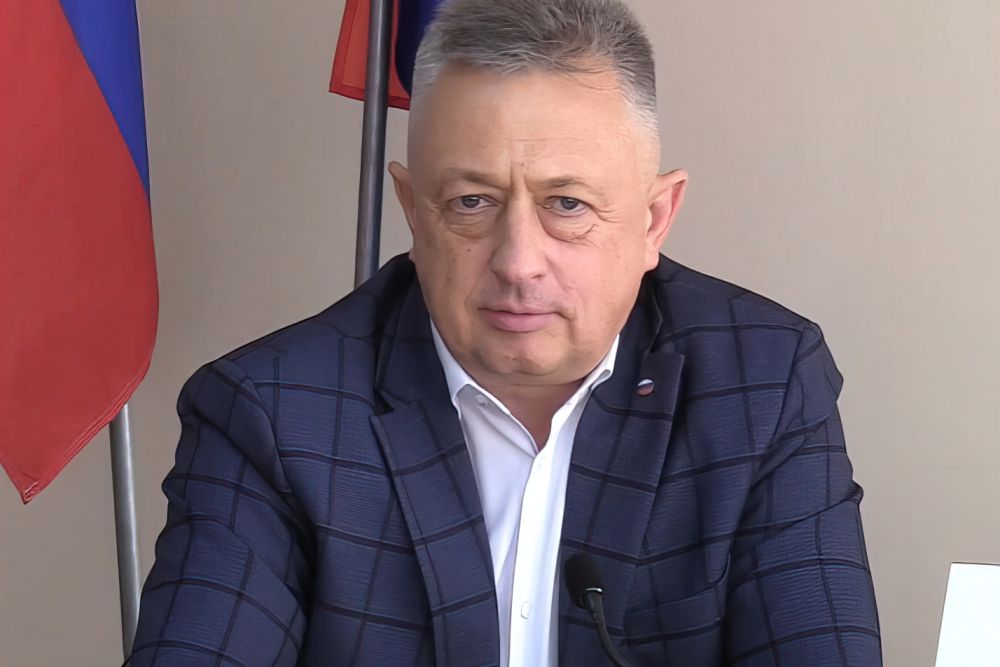 С незаконными парковками на газонах продолжают активно бороться в Каменске-Уральском