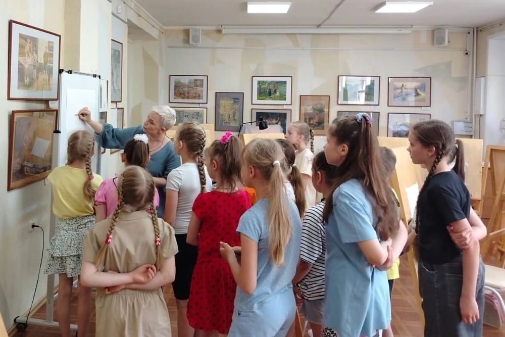 Каменская художница: про свой путь в искусстве и преподавание 