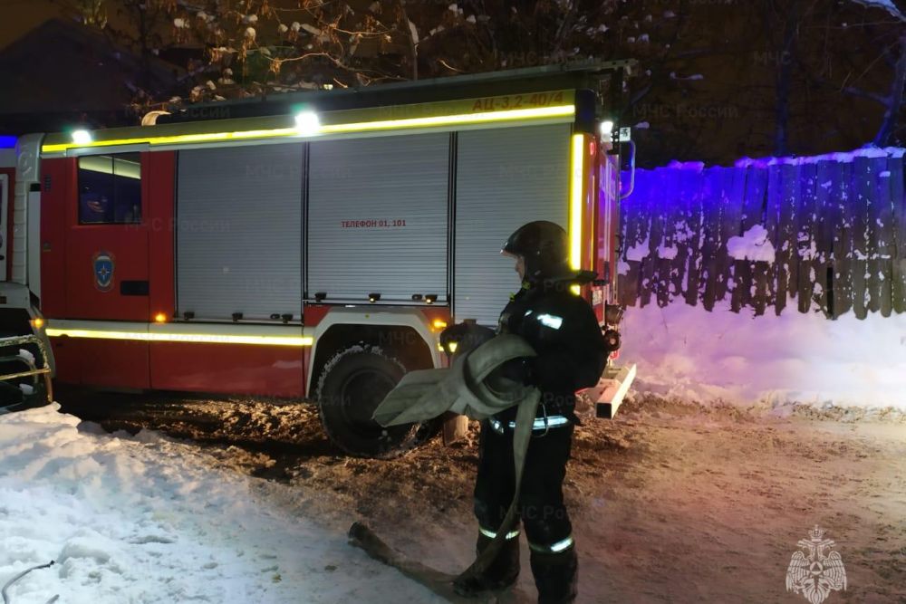 Двоих детей спасли при пожаре на улице Белинского
