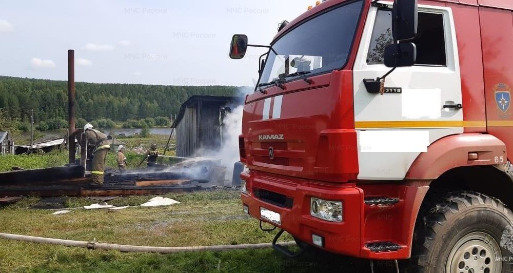 Сегодня днем на пожаре в деревне Брод пострадал человек