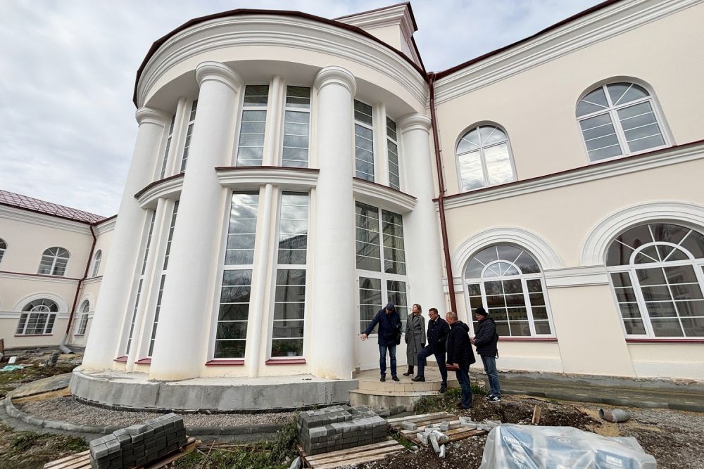В Каменске-Уральском продолжается реконструкция объекта культурного наследия Детского культурного центра