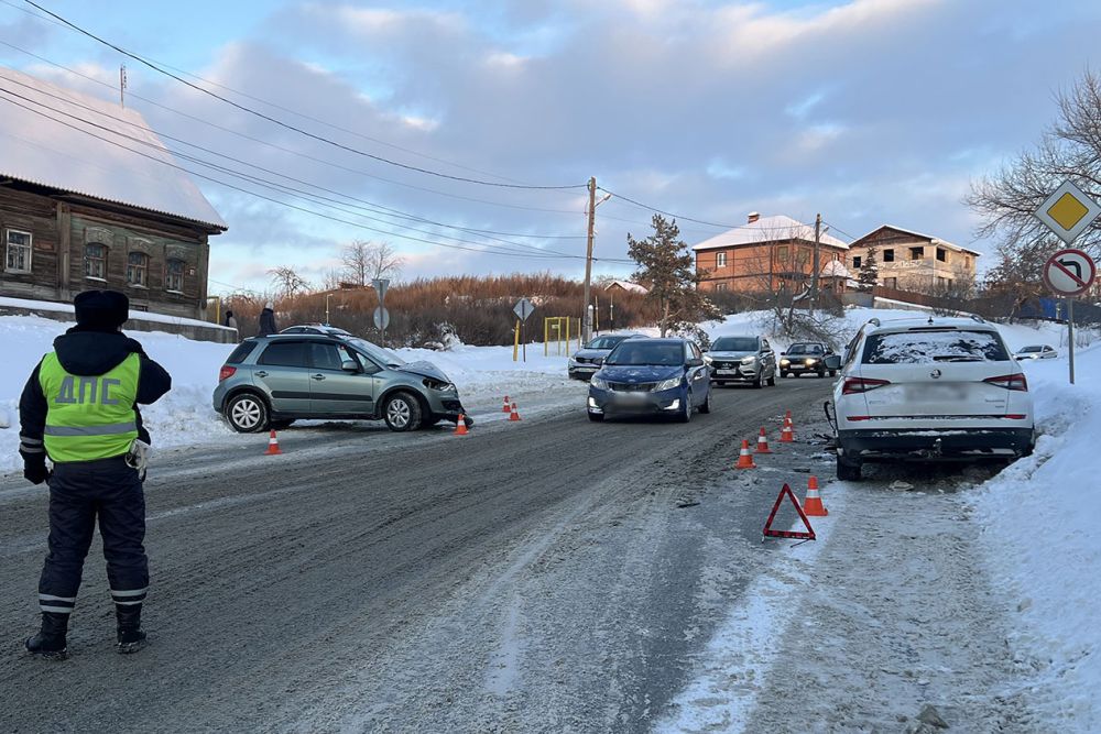 Два ребенка пострадали в результате ДТП в Каменске-Уральском