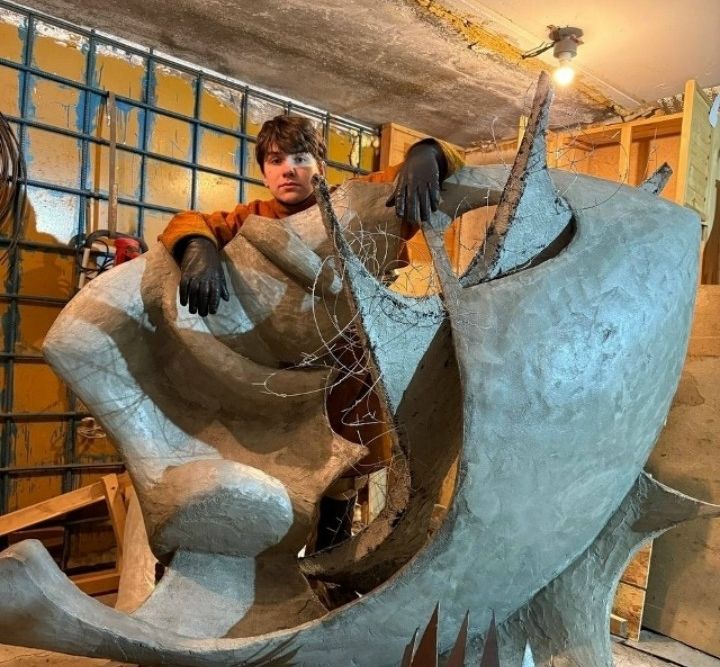 Каменский авангард: как скульптор Данил Козлов превращает индустриальную мощь Урала в искусство