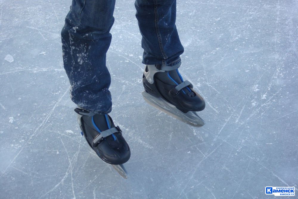 ice skating 705185 1920