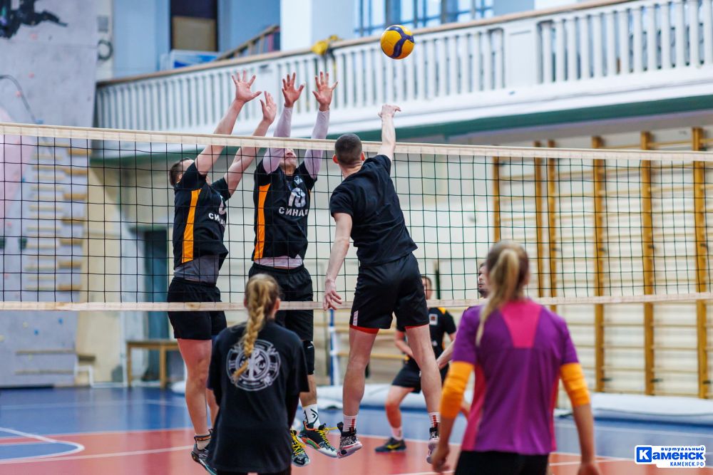 СинТЗ: Победа в волейболе