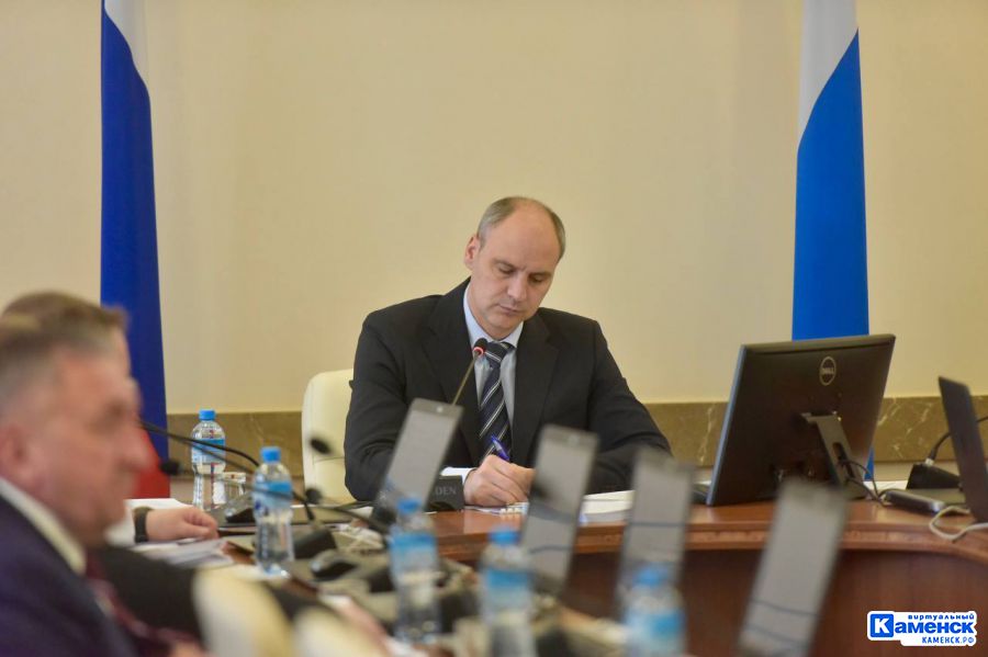 Денис Паслер дополнительно распределил более 500 миллионов рублей на льготы свердловчанам по оплате ЖКУ