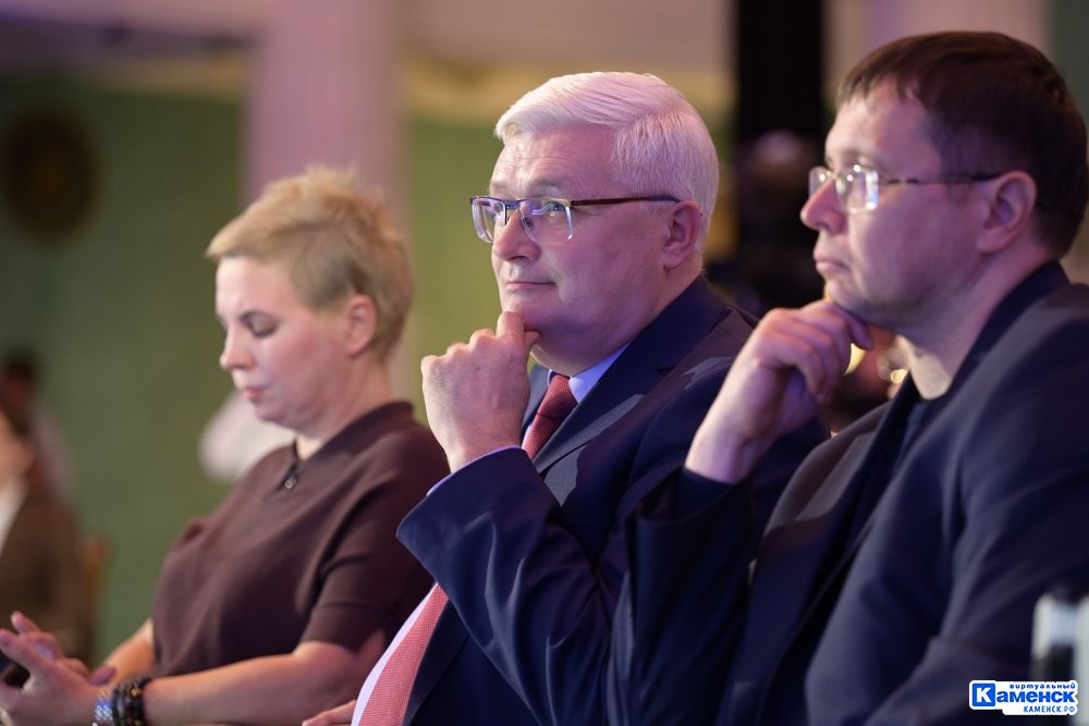 Свердловчане прислали более 7 тысяч вопросов на прямую линию губернатора Дениса Паслера