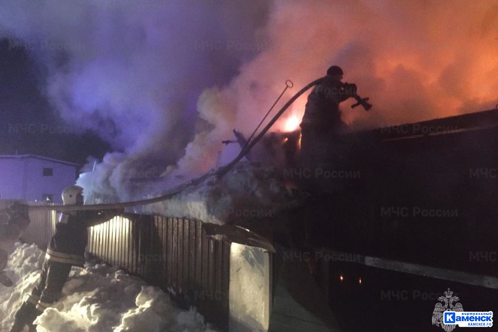 Сегодня ночью деревне Токарева горел частный жилой дом