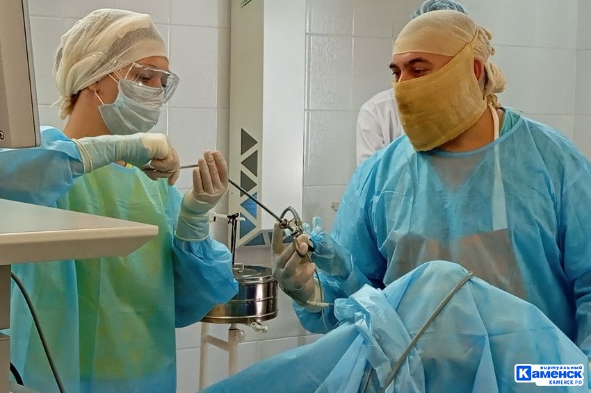 Новое лазерное оборудование позволило урологам Каменска-Уральского удалять камни в почках любой плотности и величины