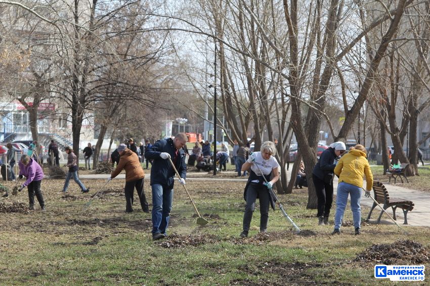 В Каменск-Уральском стартовали осенние экологические субботники