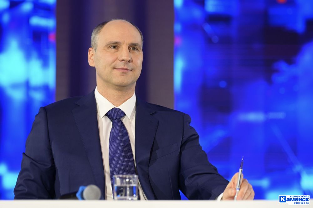 Свердловчане прислали более 7 тысяч вопросов на прямую линию губернатора Дениса Паслера