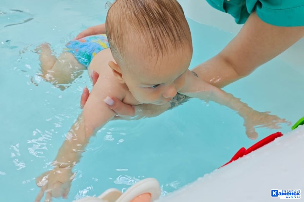 Юлия Мирвалиева: о грудничковом плавании в Каменске