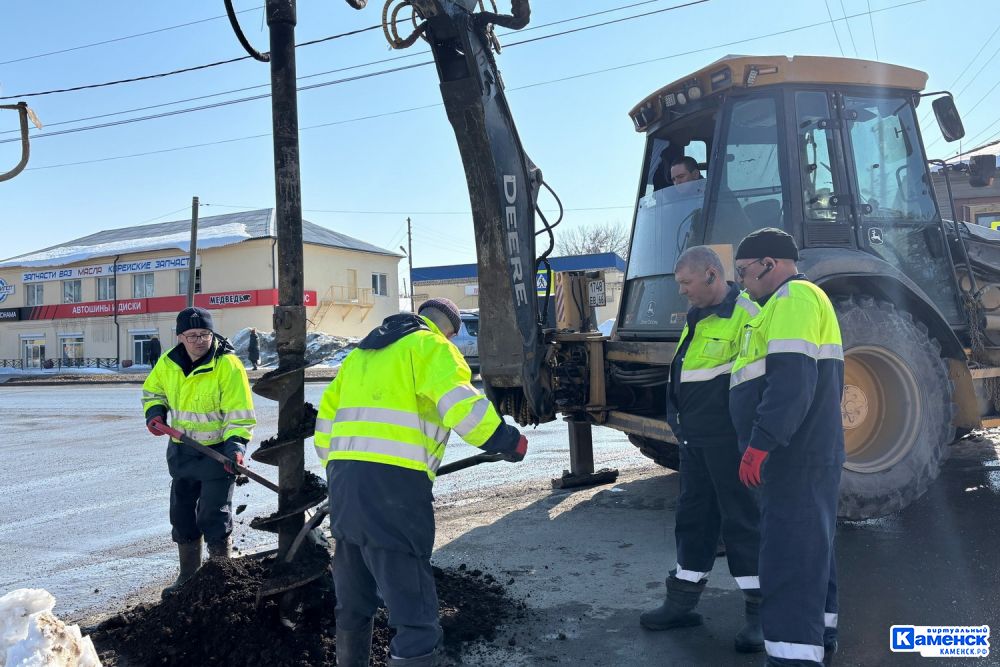 Светофор на перекрестке улиц Ленина и Революционной начнет работу в четверг