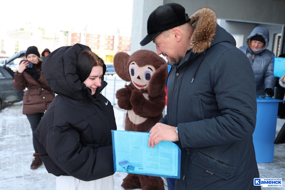 В Каменске-Уральском 128 детей-сирот получили жилье в новой шестнадцатиэтажке 