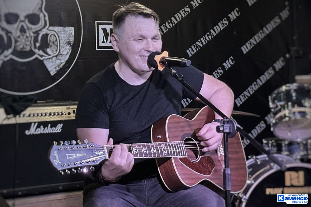 Песни уроженца Каменска-Уральского Евгения Батенщикова прозвучали в саундтреке фильма «Через не могу»