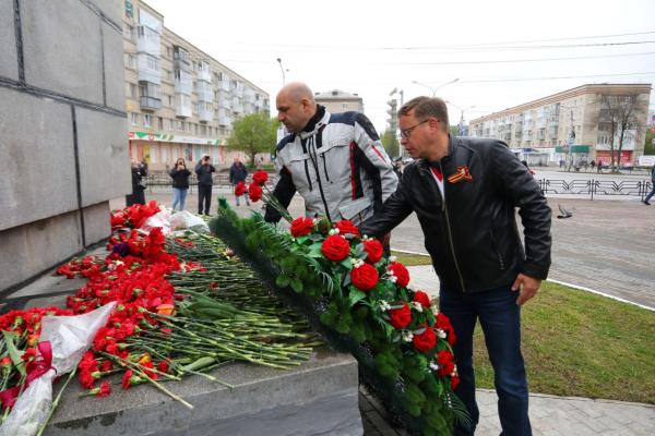 Артем Жога совершил мотопробег по свердловским городам Трудовой доблести