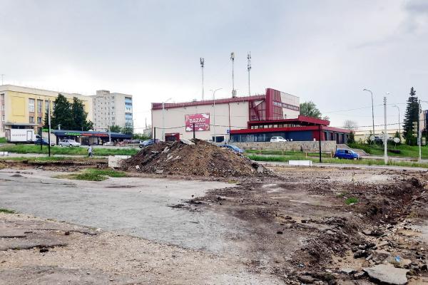 В Каменске-Уральском продолжается реализация проекта по созданию пешеходной зоны на улице Челябинская
