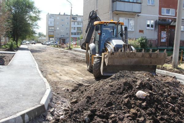 В Каменске-Уральском завершается благоустройство двора на Плеханова-Котовского