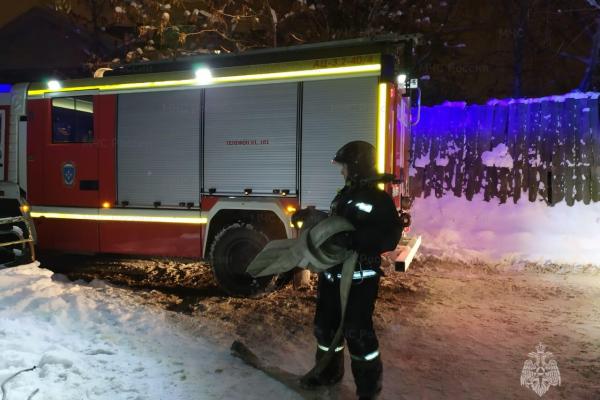Двоих детей спасли при пожаре на улице Белинского
