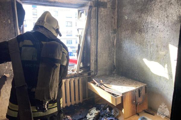 В Синарском районе утром в воскресенье сгорел балкон