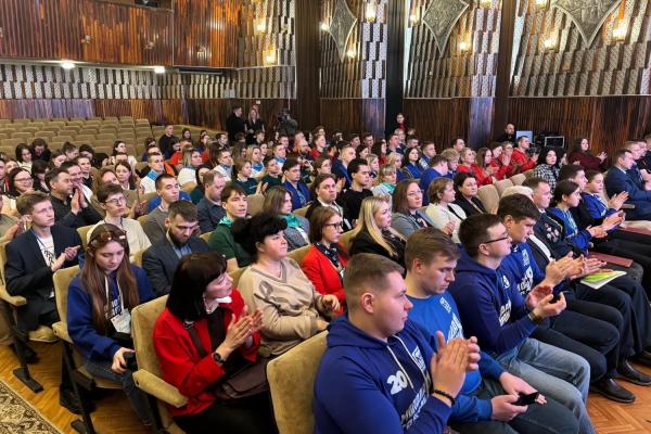 Работник завода «Уралэлектромаш» Игорь Корнилов рассказал о том, как молодежь формирует будущее Каменска-Уральского