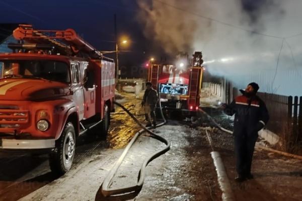 Пожар на большой площади. В Каменске-Уральском сгорел частный дом