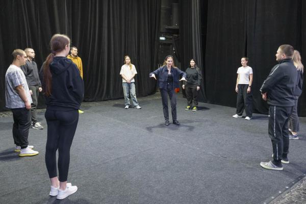 Артисты театра «Драма номер три» обучили трубников актёрскому мастерству