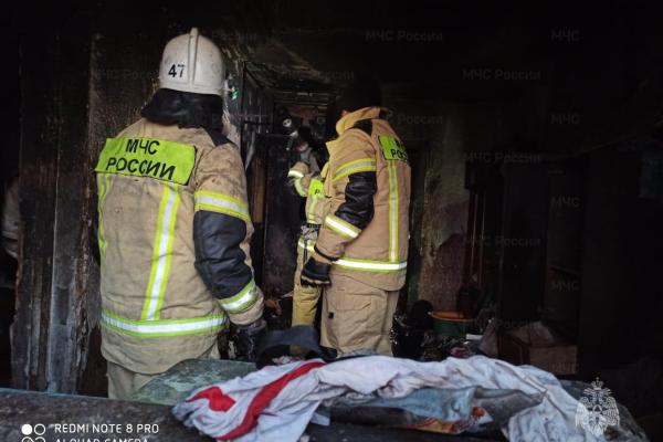 В селе Колчедан горело здание магазина