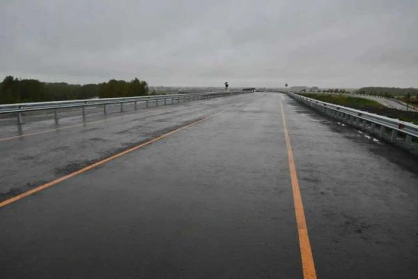 Открыто движение до Екатеринбурга по новому путепроводу через железную дорогу в районе Логиново