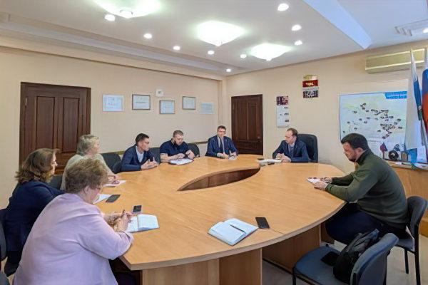 Повышение стоимости проезда в общественном транспорте и расписание движения обсудили в Каменске-Уральском