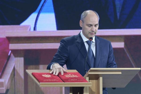 Денис Паслер вступил в должность губернатора Свердловской области