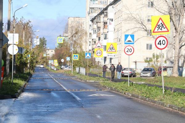 Более 370 миллионов рублей составили затраты на ремонты дорог и тротуаров в Каменске-Уральском в этом году