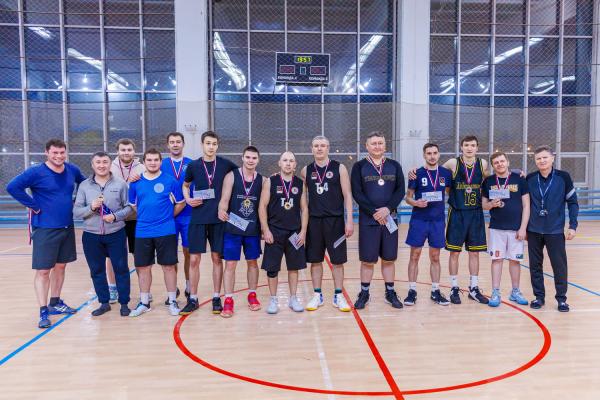 Синарские трубники провели турнир по баскетболу