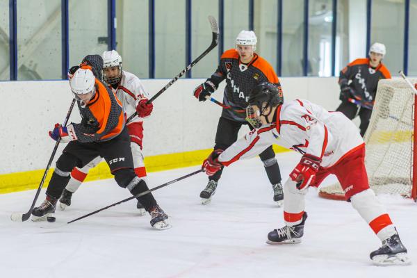 Хоккейная «Синара» укрепляет позиции