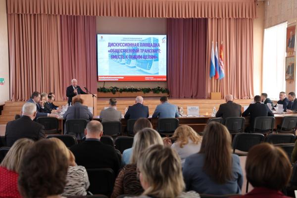 Возможность создания муниципального предприятия общественного транспорта обсудили в Каменске-Уральском