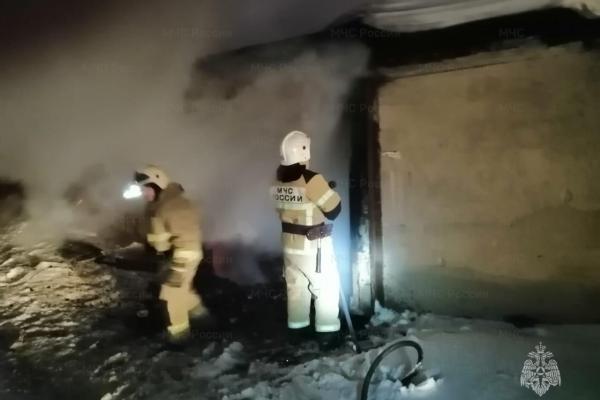 Вечером 8 марта на пожаре в Каменске-Уральском погиб человек