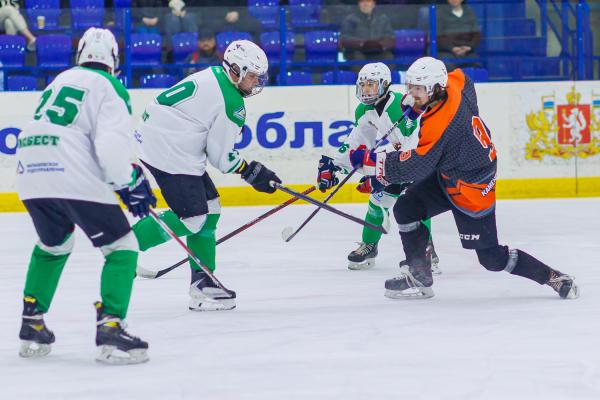 Хоккейная «Синара» опять победила